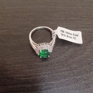 Elegant Green CZ White Gold Ring (Size 7)